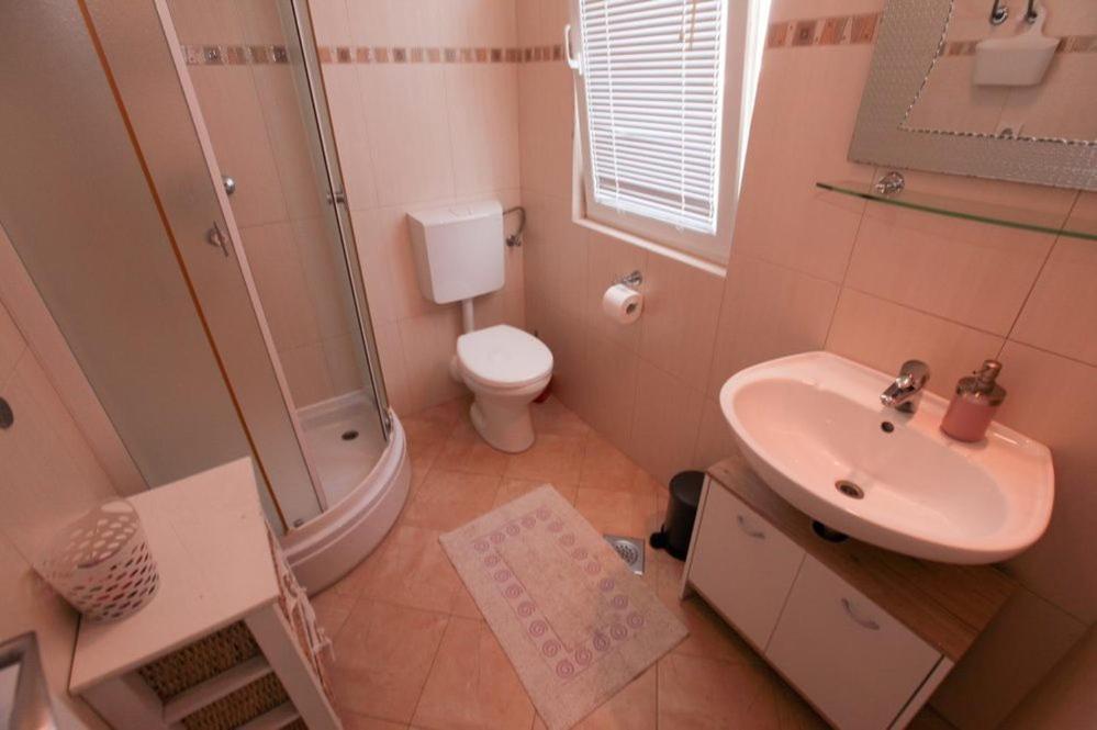 Apartments Luka روغوزنيكا المظهر الخارجي الصورة